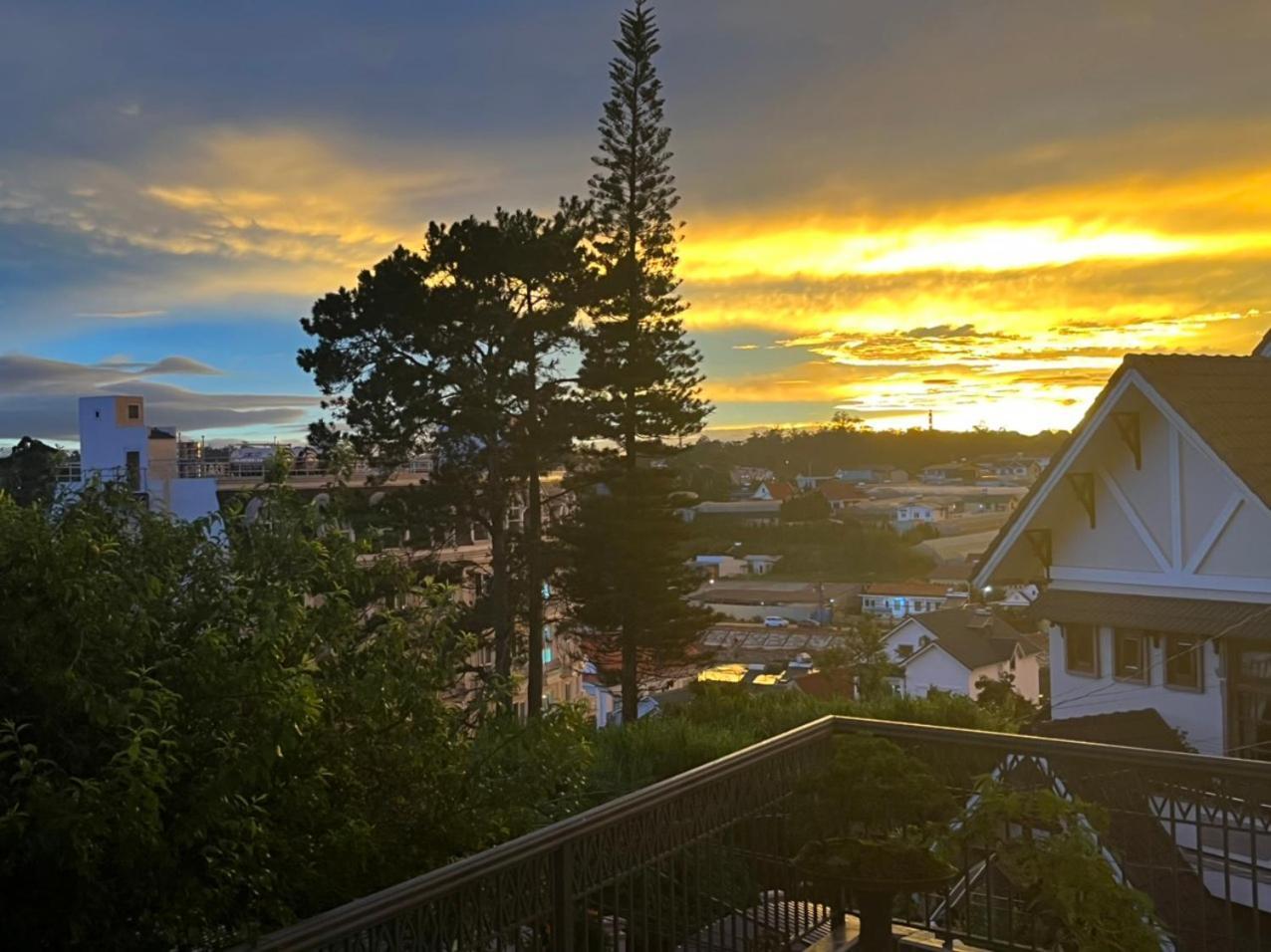 Monaco Hotel Khu Chi Lang ภายนอก รูปภาพ